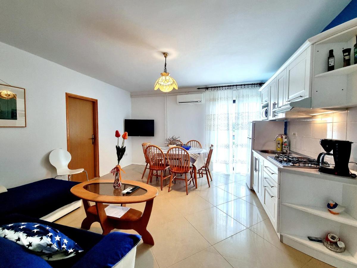 Apartment Zonta 800 M From *